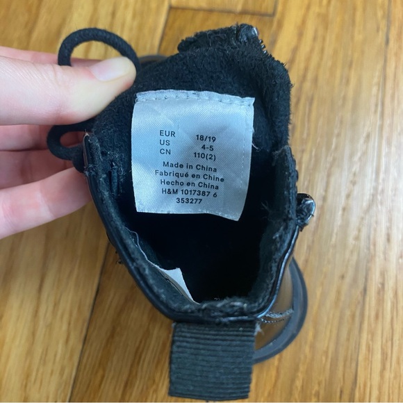 H&M Disney Combat Boots Size 4-5 - Picture 6 of 6